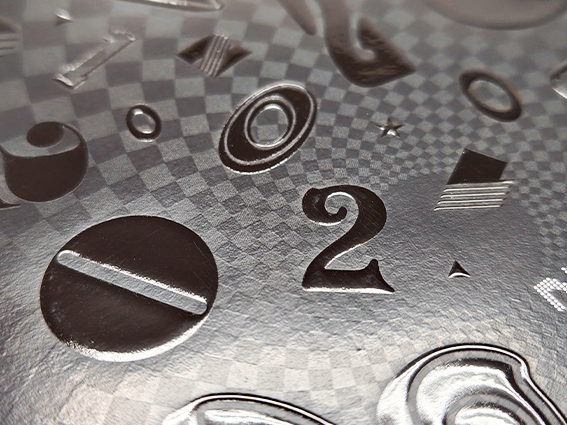 デジタルUV厚盛りニス